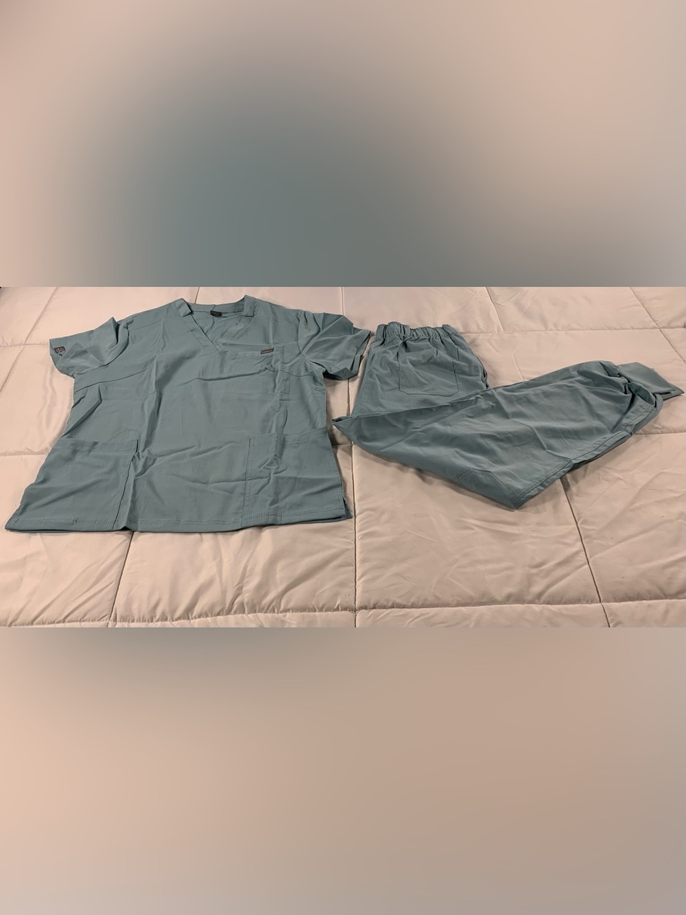 Like new NiaaHinn scrub set size M